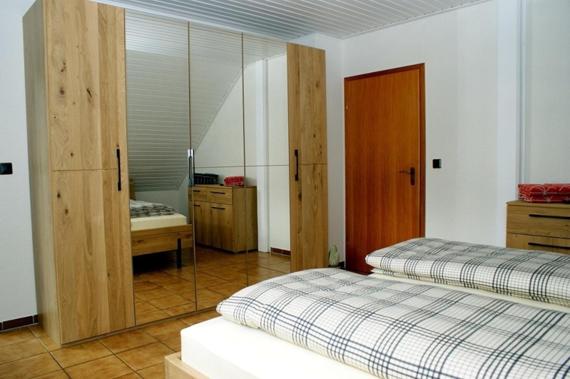 Haus "Zwischen Den Waeldern" Appartement Allenbach Buitenkant foto